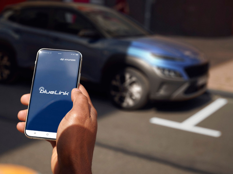 Nové kompaktní SUV Hyundai KONA Hybrid lze ovládat systémem Bluelink®